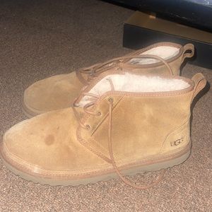 UGG neumel size 12.